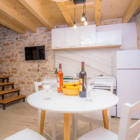 Galjin Dvor Pensjonat Krusevo (Sibenik-Knin)
